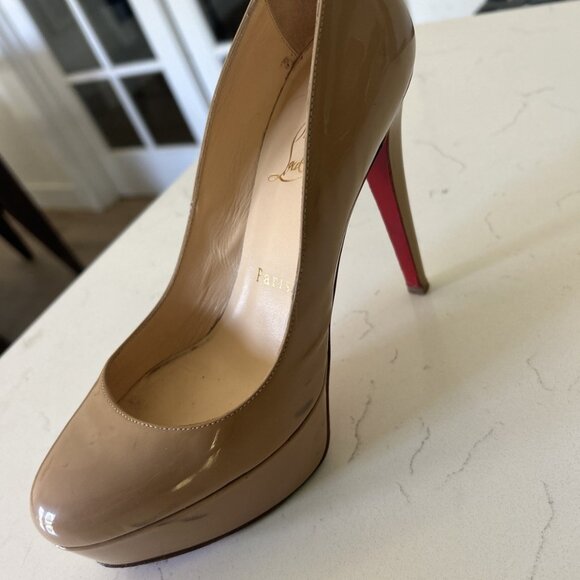 Christian Louboutin Heels IT 37.5 Beige Patent Leather Platform red bottoms pump - Picture 5 of 14
